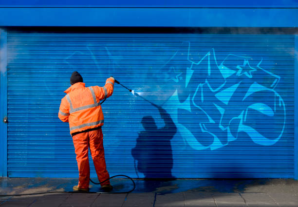 Best Sidewalk Pressure Washing  in Tri City, OR